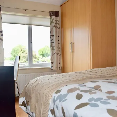 Spacious, Bright & Modern 3 Bedroom Family * Dublin