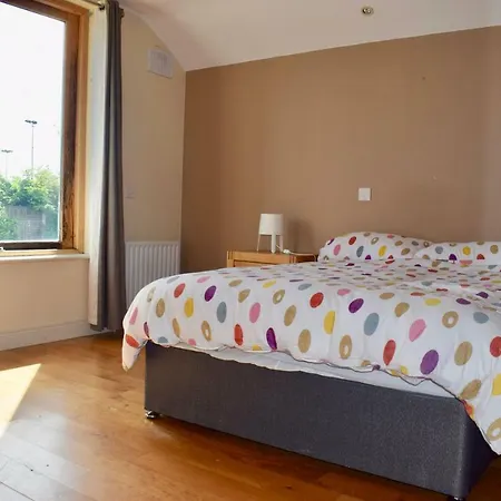 Spacious, Bright & Modern 3 Bedroom Family Dublin